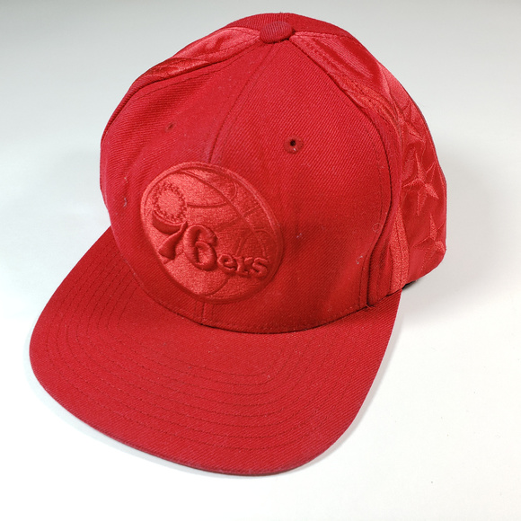 Mitchell & Ness Philadelphia 76ers Snapback Hat - Picture 1 of 7